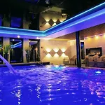 Delfin Aparthotel 3*