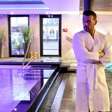 アパートホテル Delfin 3*