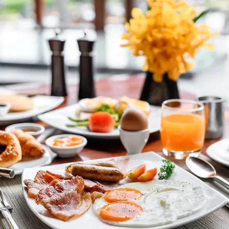 Delfin アパートホテル 3*