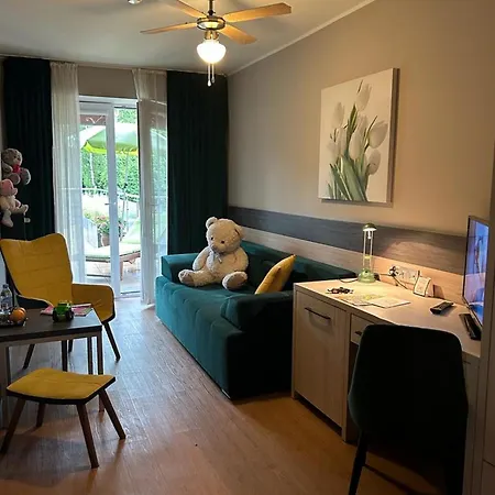 Delfin アパートホテル シフィノウイシチェ