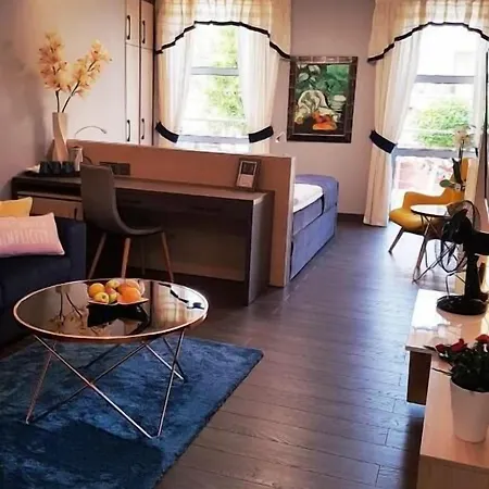 アパートホテル Delfin