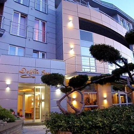 Delfin アパートホテル 3*