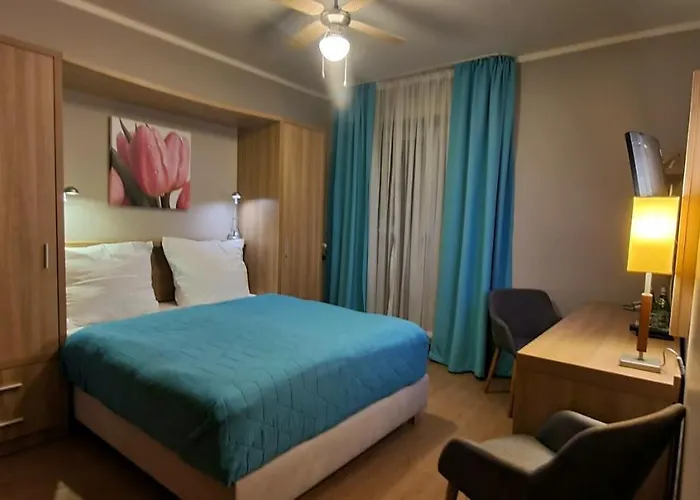 Delfin Apart-hotel 3*