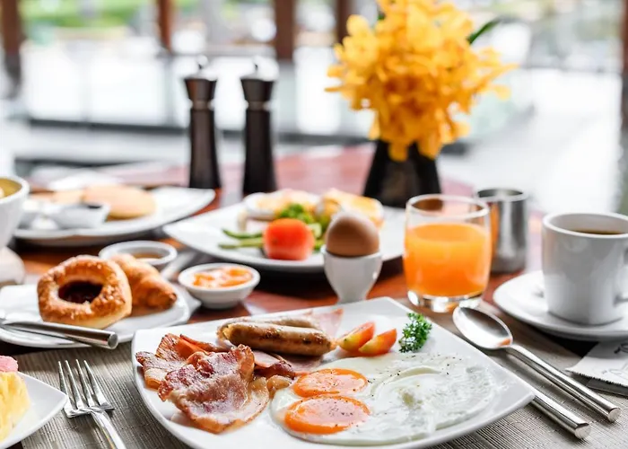 Delfin Aparthotel 3*